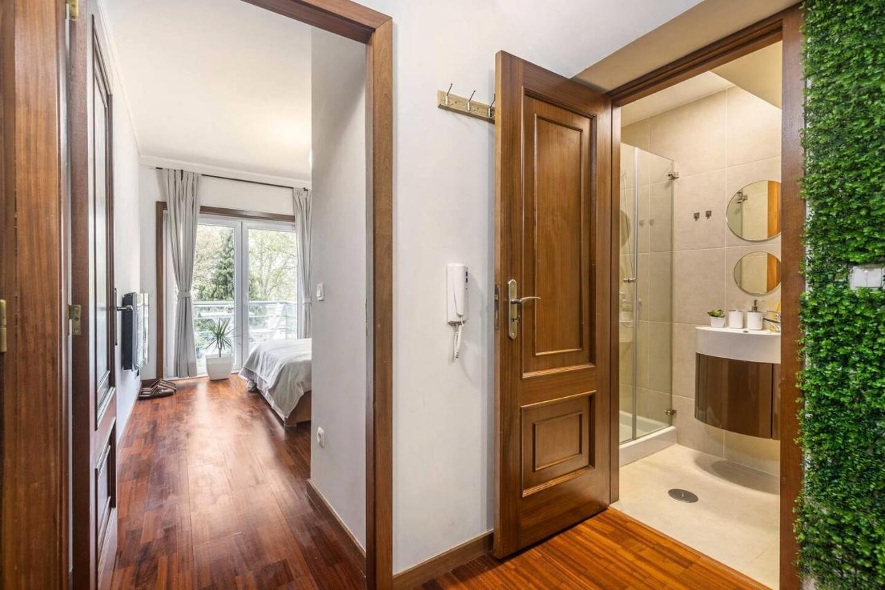 Modern Private Suite With Balcony & Bathroom - King And Queen Beds Vila Nova de Gaia Exterior photo