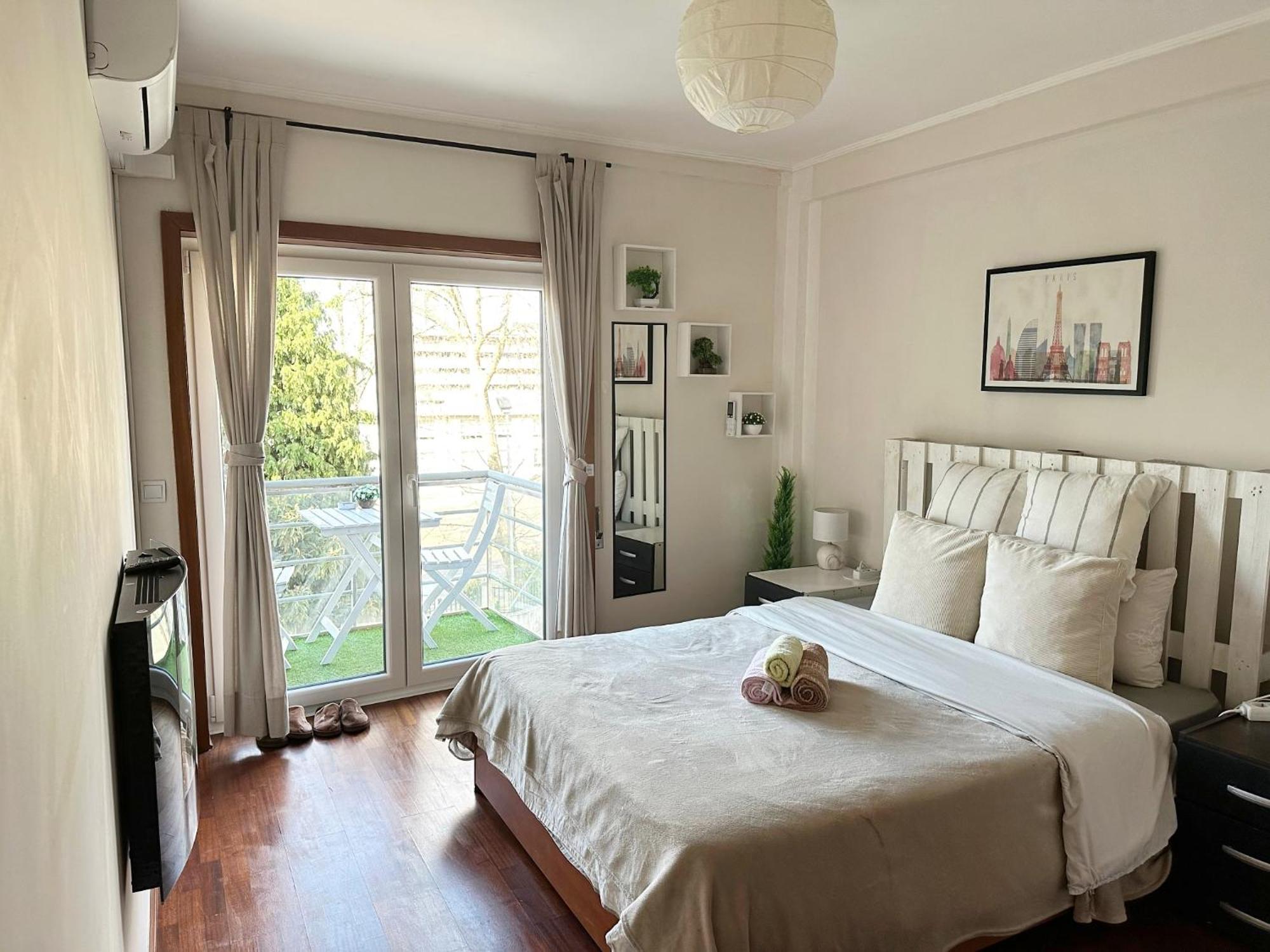 Modern Private Suite With Balcony & Bathroom - King And Queen Beds Vila Nova de Gaia Exterior photo
